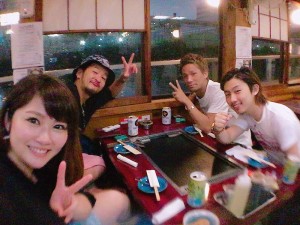 スタッフと屋形船(＾◇＾)